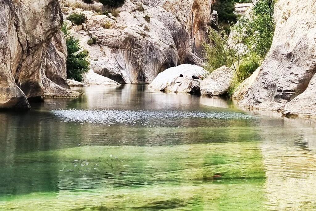 Gite De La Confluence Padern Ngoại thất bức ảnh